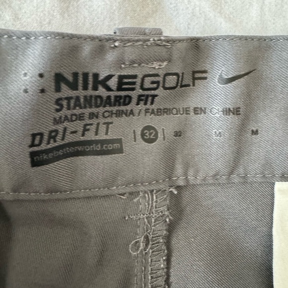 NIKE DRI FIT GOLF SHORTS SIZE 32 wonderful  Solid Nike shorts to golf in - Picture 9 of 12